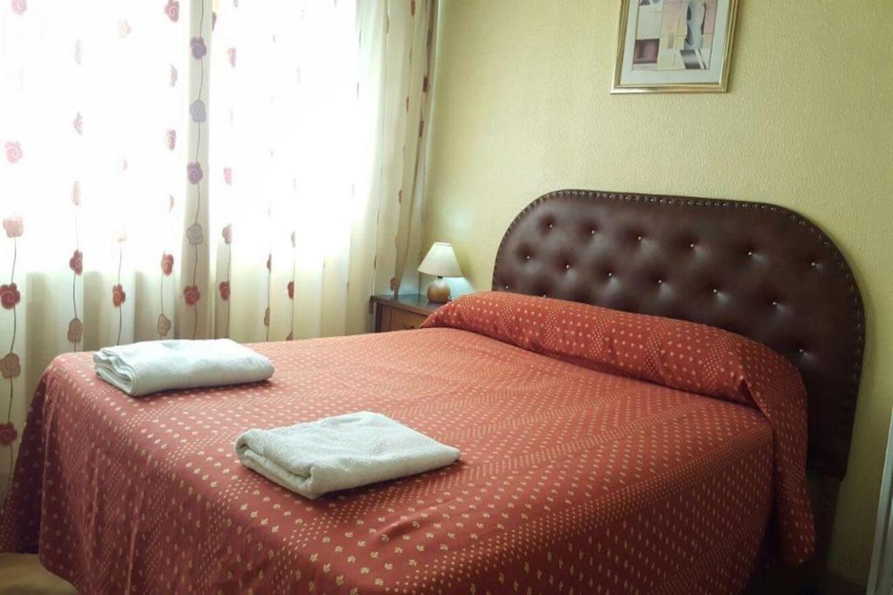 Hostal Jacinto 阿尔卡拉德荷那利斯 外观 照片