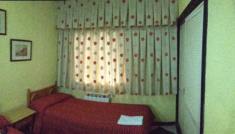 Hostal Jacinto 阿尔卡拉德荷那利斯 外观 照片